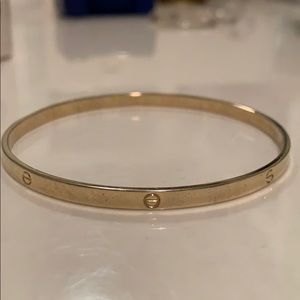 Gold bangle